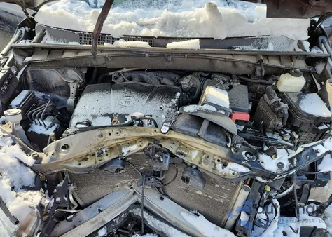 2019 Toyota Highlander Se z USA, uszkodzony, nr VIN 5TDJZRFH4KS588853